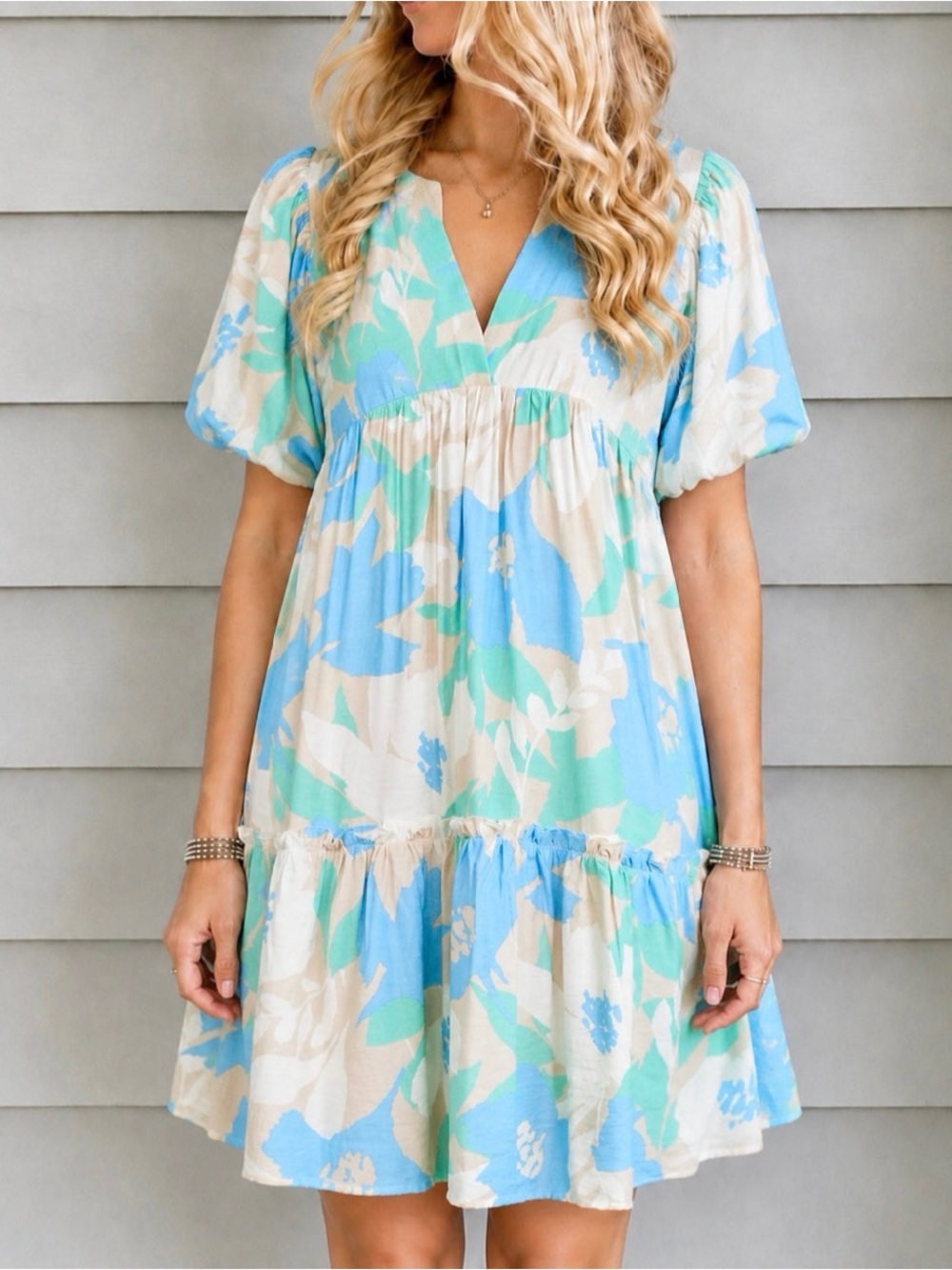 Willa V-Neck Floral Babydoll Dress in Blue & Cream